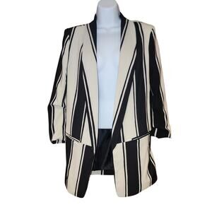 EUC Imperial Black And White‎ Striped Open Front Blazer 3/4th Sleeves Sz M